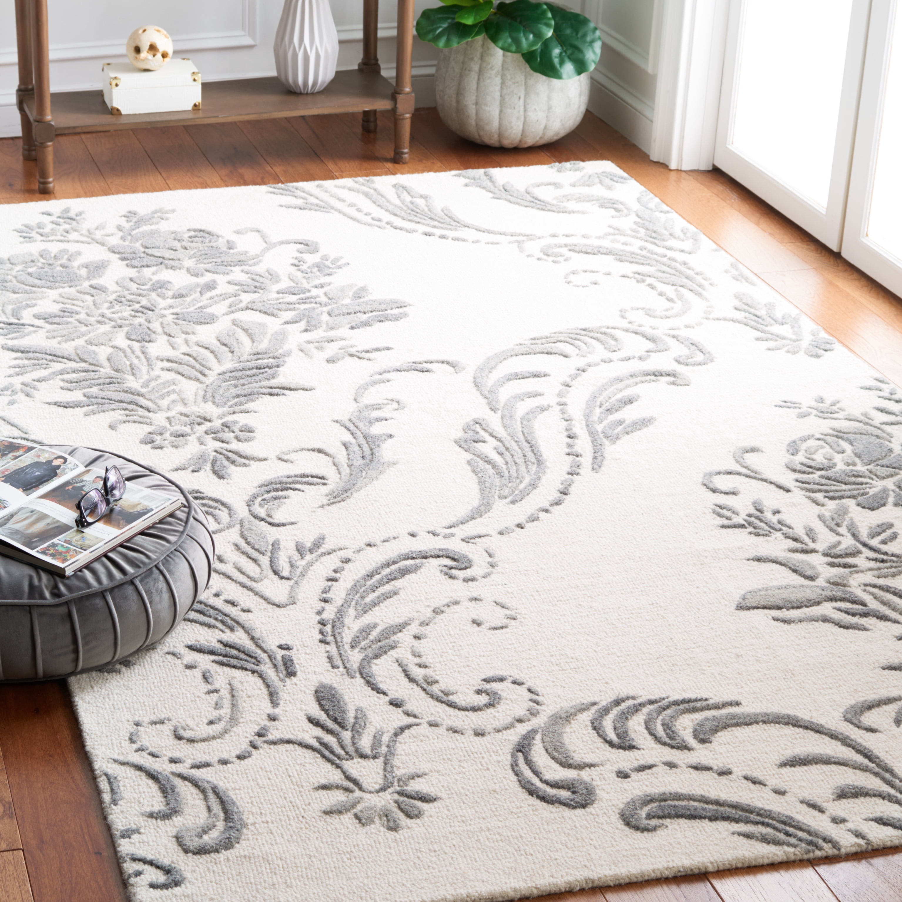 SAFAVIEH Jardin Salome Leaves Area Rug, Ivory/Gray, 4' x 6'