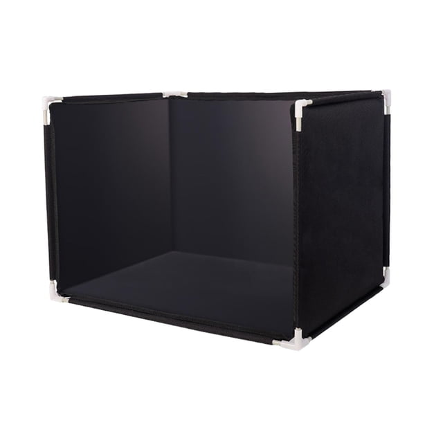inodoro para perros con paredes altas durabilidad pvc fácil de limpiar desmontable para perros pequeños y medianos negro Vista 3/4 frontal del orinal de entrenamiento en PVC negro con paredes altas en los cuatro lados, paneles lisos impermeables y conectores blancos en las esquinas; desmontable, ligero y fácil de limpiar, medidas 58 x 43 x 43 cm. También suele usarse como área temporal para entrenamiento de cachorros.