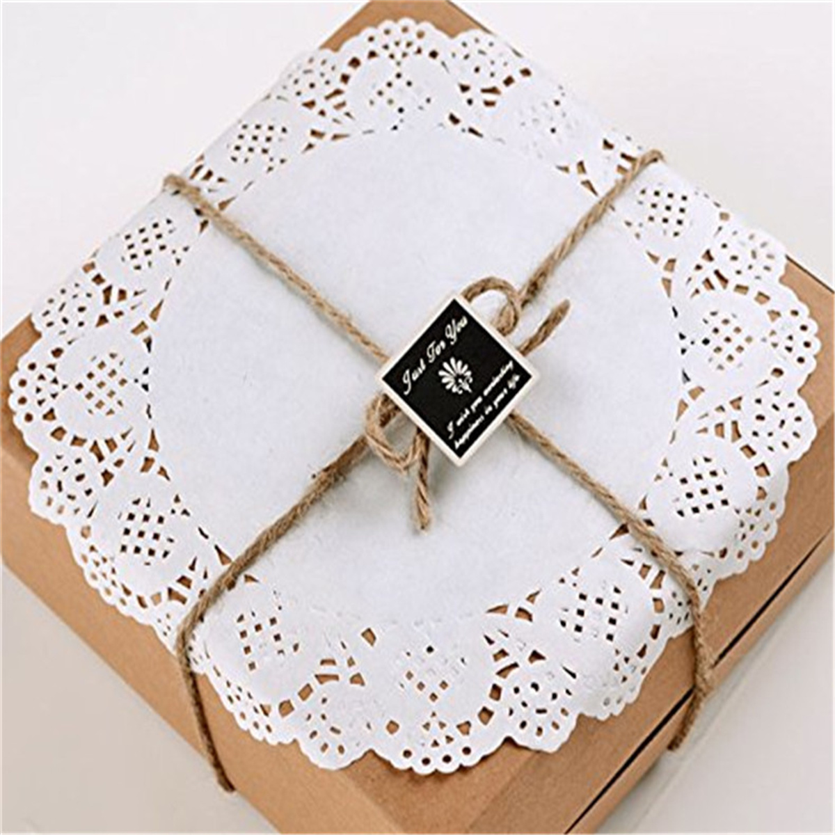 Lace Paper Placement, 12 inch Round White Paper Placement, Disposable Paper Placemats, for Wedding, Birthday, Cakes, Desserts, Tableware Food Decoration, Pack of 100