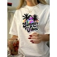 thumbnail image 1 of Camiseta con estampado retro de verano para mujer: camiseta informal de manga corta con cuello redondo y diseño de palmera vibrante. Mezcla de algodón lavable a máquina para un look divertido y festiv, 1 of 6