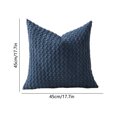thumbnail image 3 of Funda de Almohada Navideña 18x18 - Funda Decorativa de Cojín Tridimensional de Felpa y Poliéster para Sofá y Dormitorio, Decoración para el Hogar en Invierno y Fiestas, 3 of 6