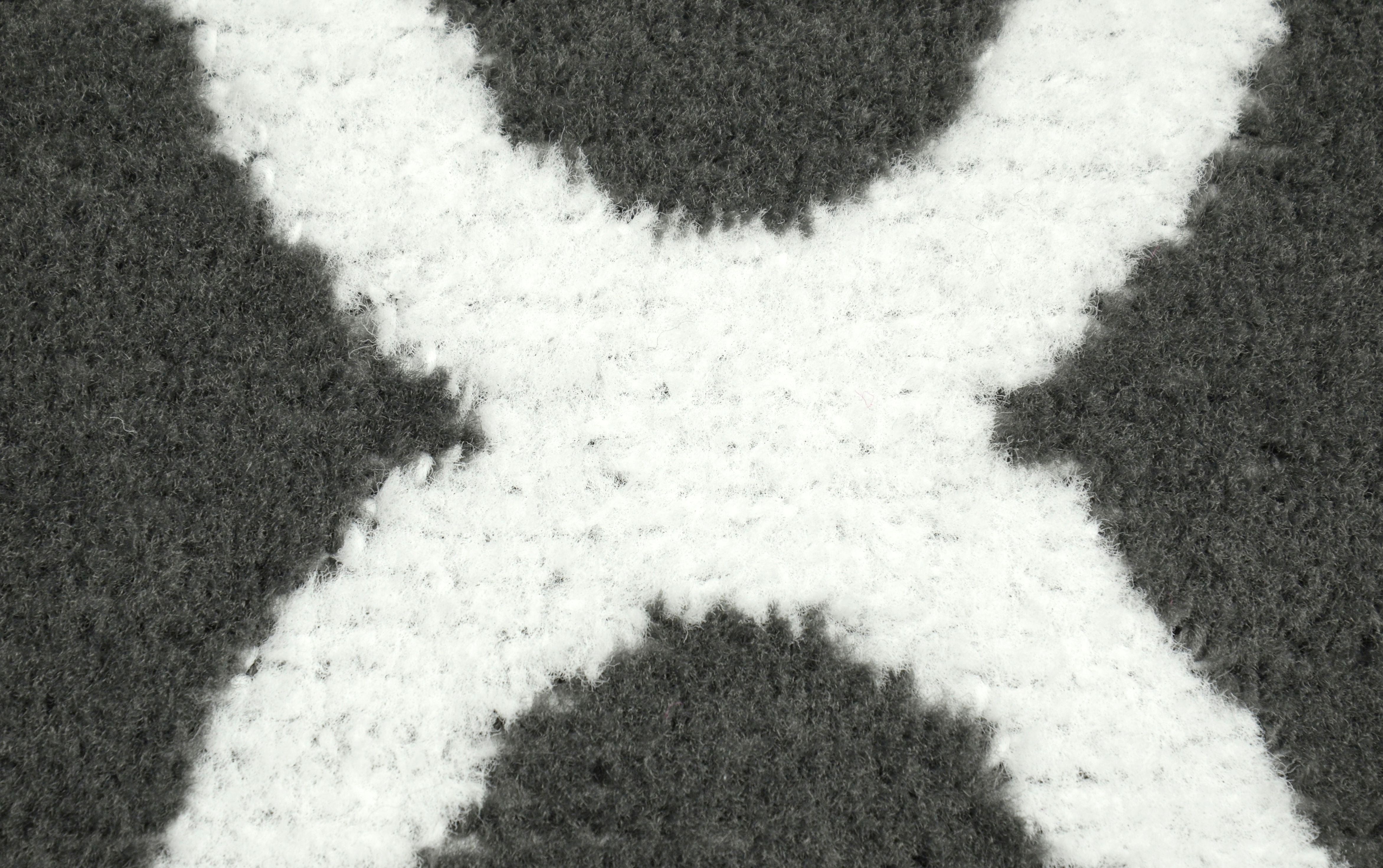Mainstays Quatrefoil Cinder/White Indoor Area Rug, 45" x 66"