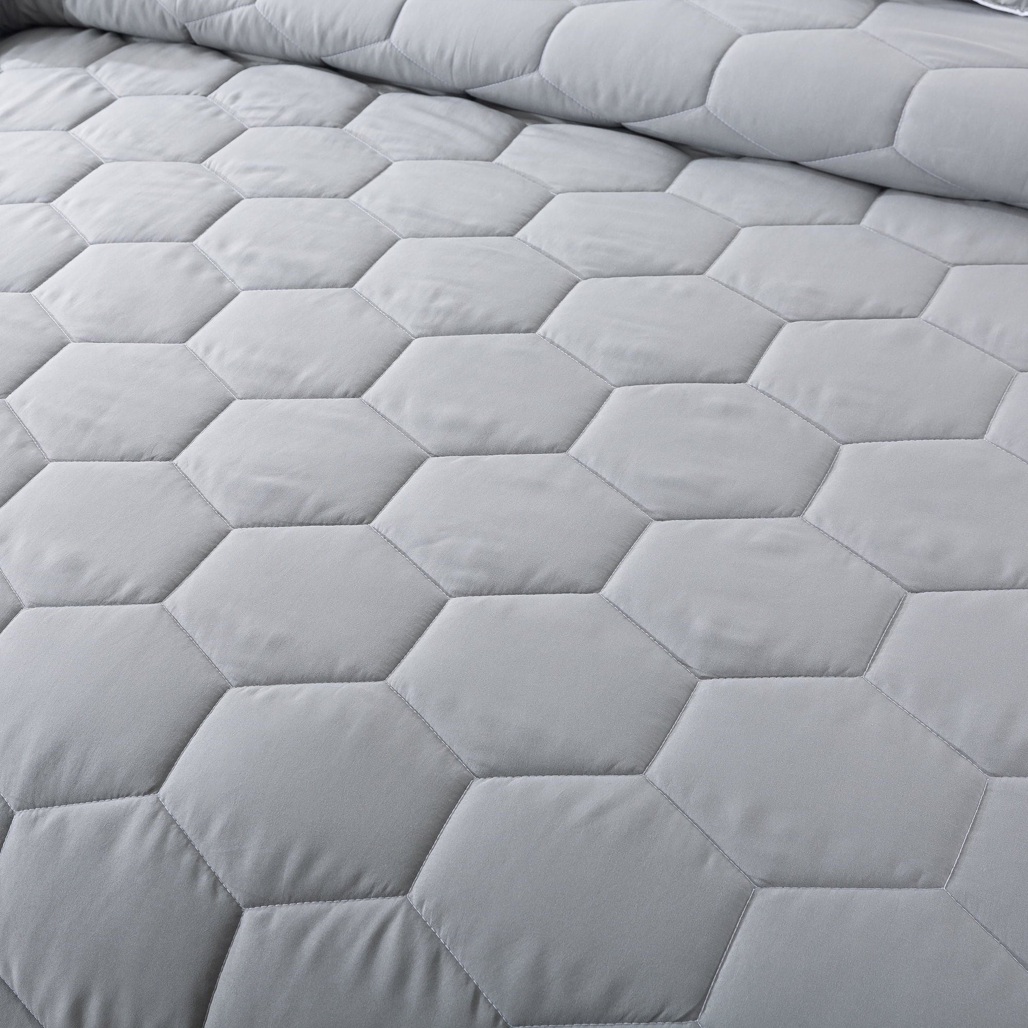 Honeycomb Down Alternative Blanket - Neutral Gray/Bright White - Full/Queen