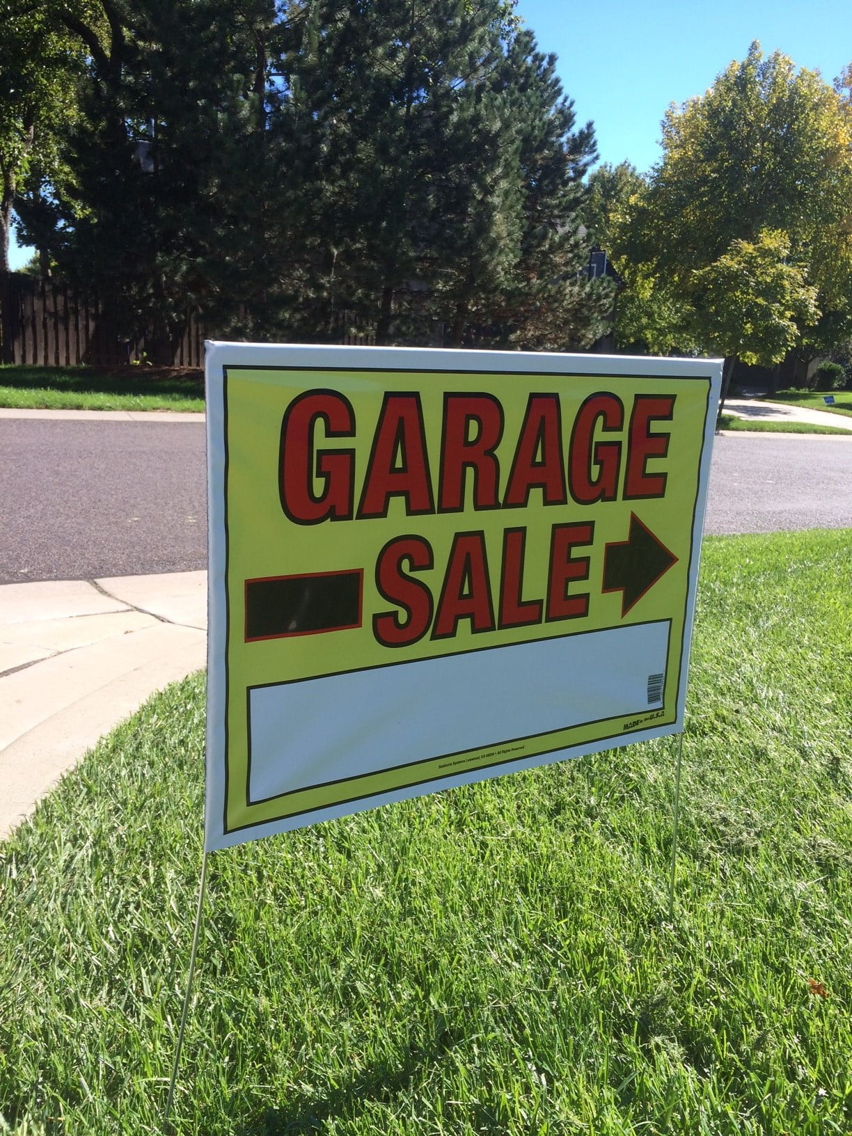 Sunburst Systems 4925 Garage Sale Signs, Large Double Sided with Metal Stakes, Comes Assembled, 22"W x 32"H - 10 pack