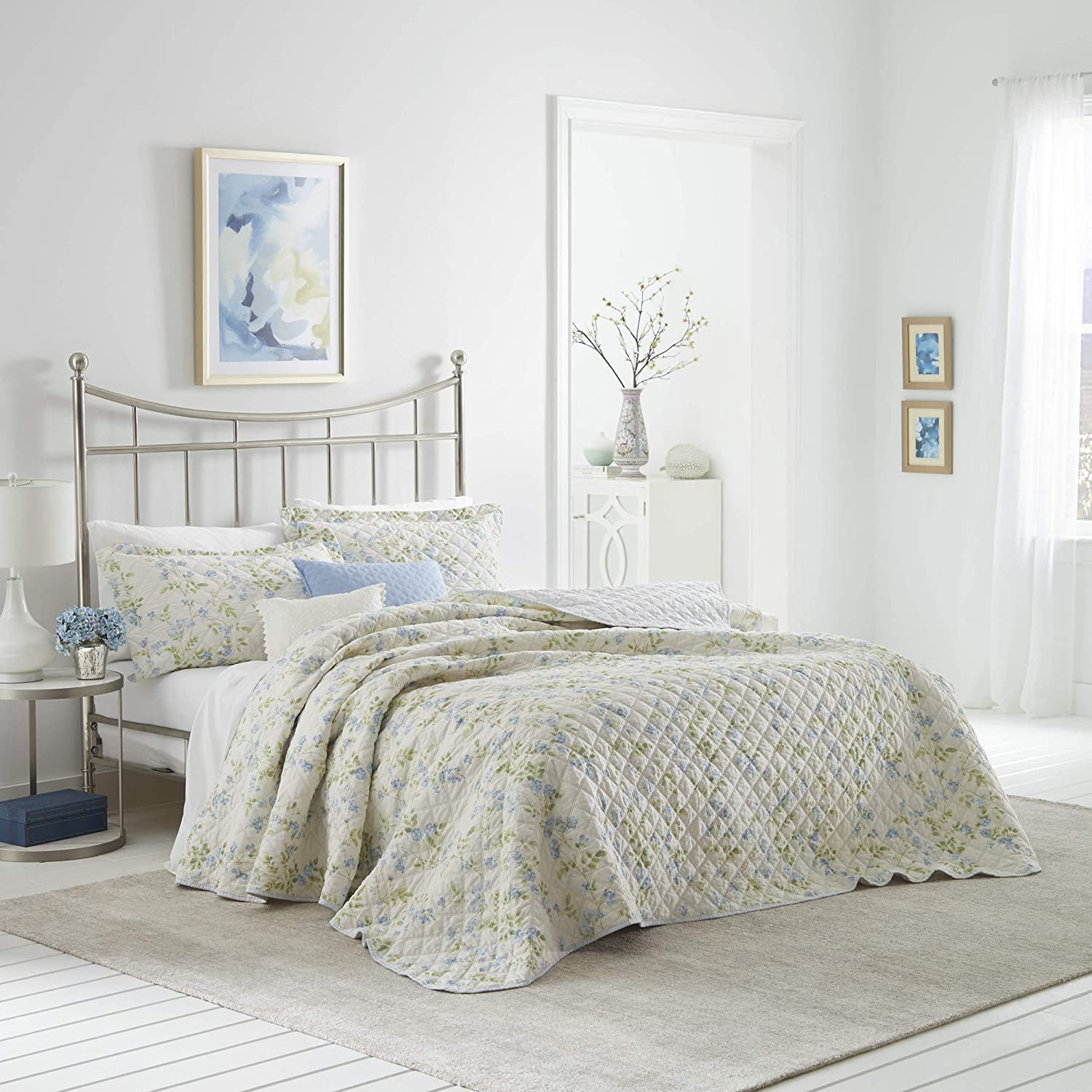 Laura Ashley Home | Fawna Collection | Luxury Premium Ultra Soft Quilt