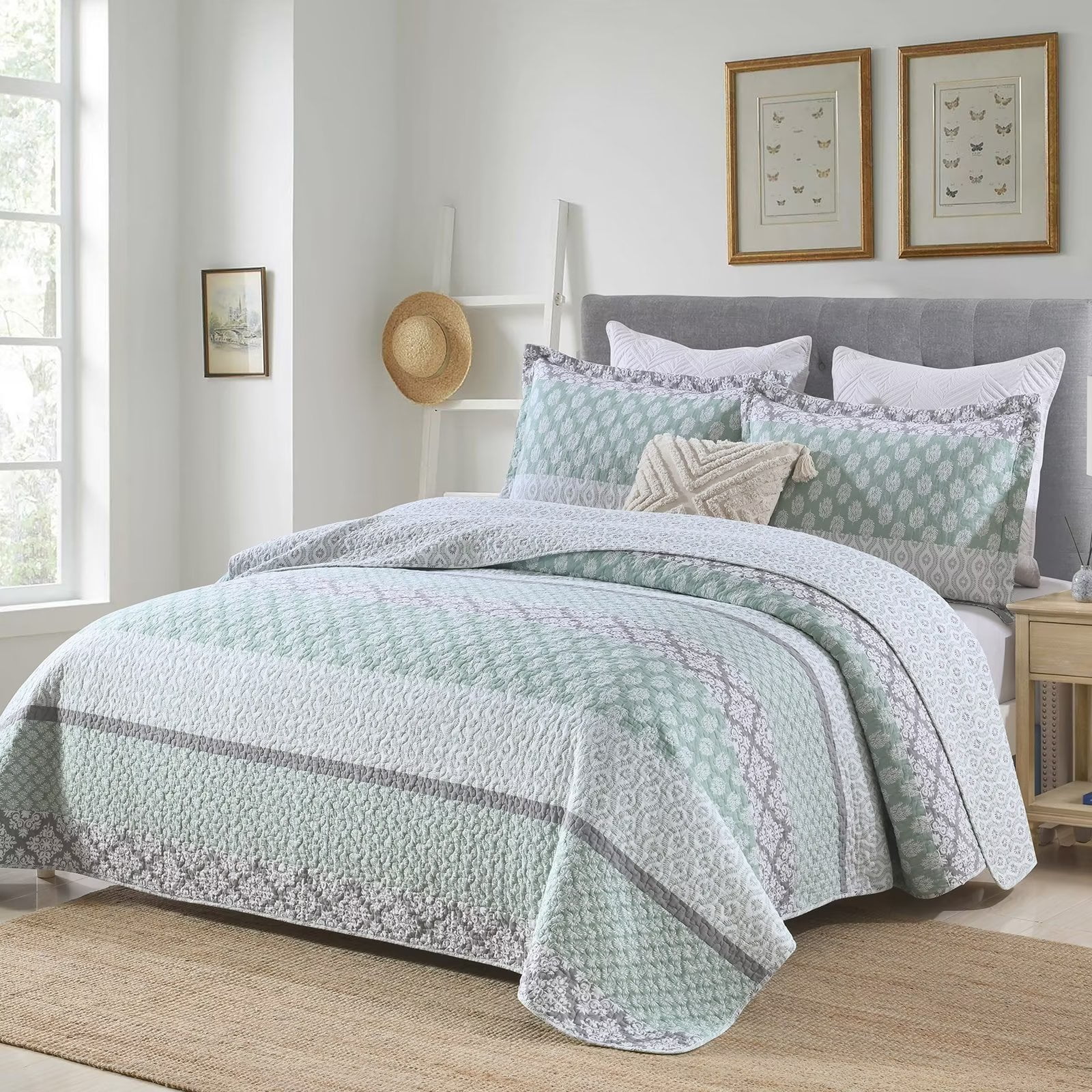 Bedduvit King Size Quilt Set, 100% Cotton Green Gray Spring Floral Striped Farmhouse Summer Bedspread King, Reversible Lightweight Bedding Quilt Set for King Bed, All Season 3-Piece (Green, 98"x106")