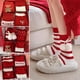 thumbnail image 3 of LUVCLS ¿Caja de regalo de calcetines navideños rojos para mujer?, 3 of 6