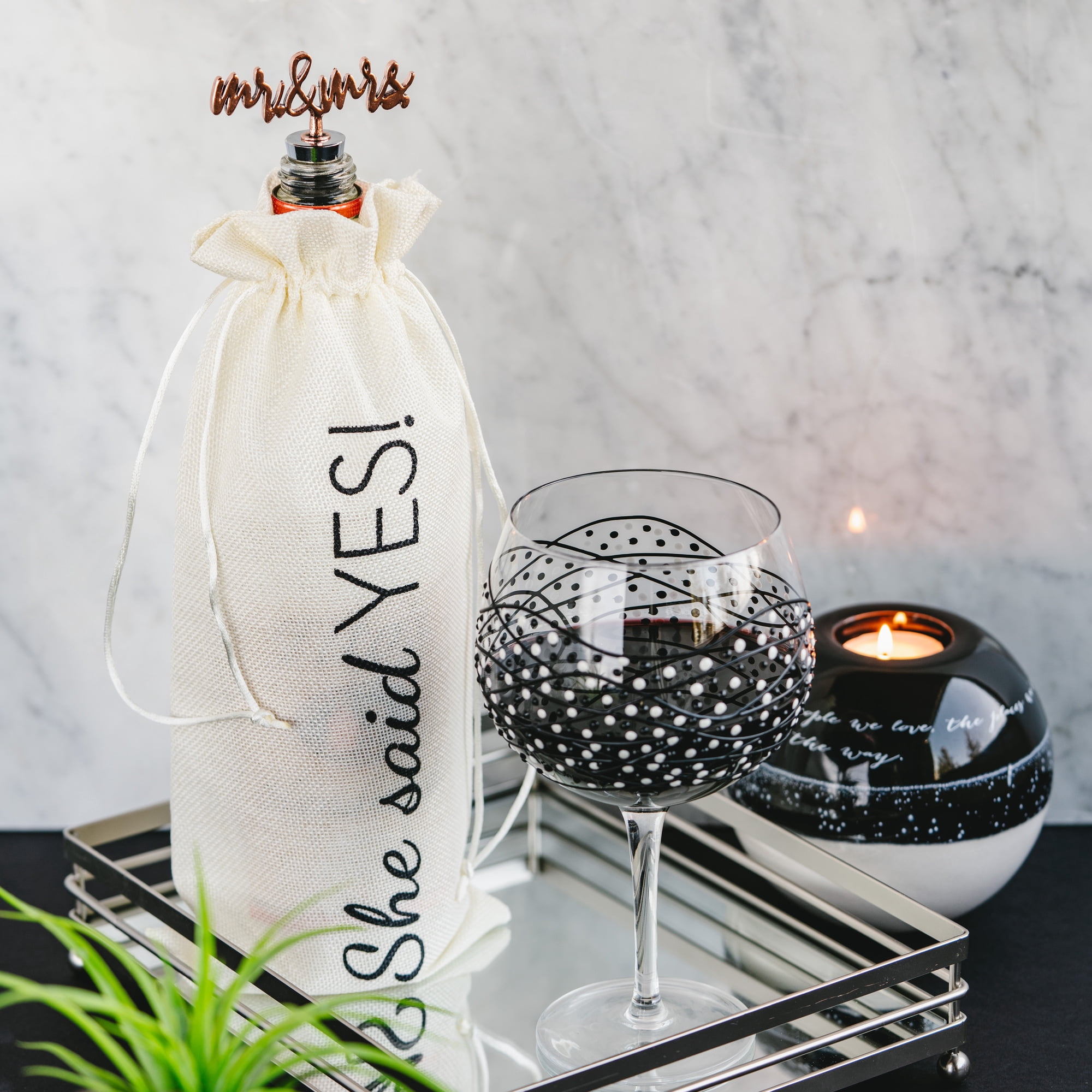 Pavilion Gift Hochzeits-Make-up-Tasche „Look How She Sparkles“ – Wasserdicht, Weiß, Geschenk Für Die Braut