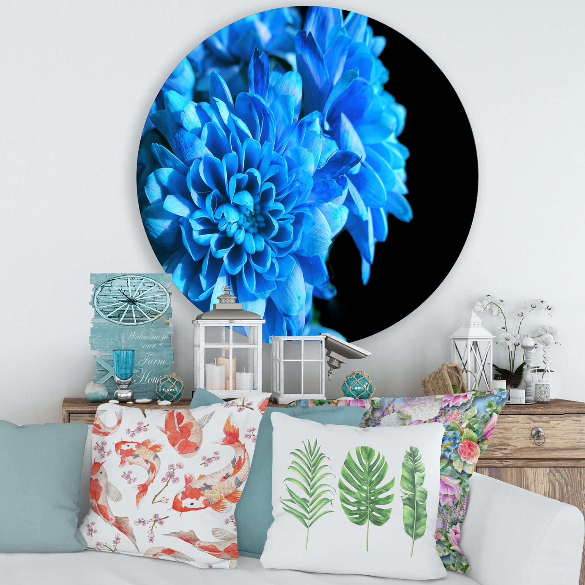 Designart 'Detail of Blue Flowers On Black Background I' Traditional Circle Metal Wall Art 36x36 - Disc of 36
