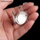 thumbnail image 3 of Collar Con Colgante Redondo Abierto De 3 Colores TT Foto Relicario, 3 of 4