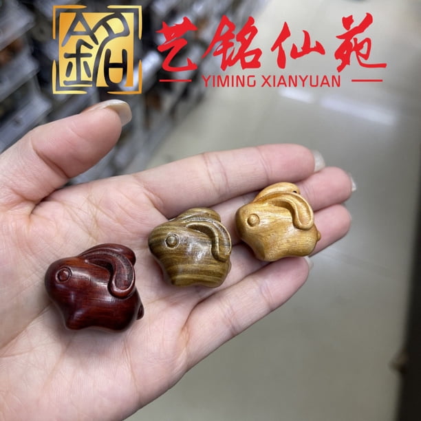 DIY Green Sandalwood Rabbit Zodiac Carved Small Accessories, Bracelet, Prayer Beads, Mobile Phone Pendant Accessories