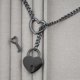 thumbnail image 5 of Collar con candado de corazón, joya romántica con candado, que sella el afecto con estilo, cadena de 45 cm, tono plateado, diseño plegable, para oficina, regalo de amor., 5 of 5