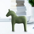thumbnail image 4 of Figura de caballo de madera de pino resistente pintada a mano, estatua de caballo de color puro simple para mesa de oficina familiar verde S, 4 of 10