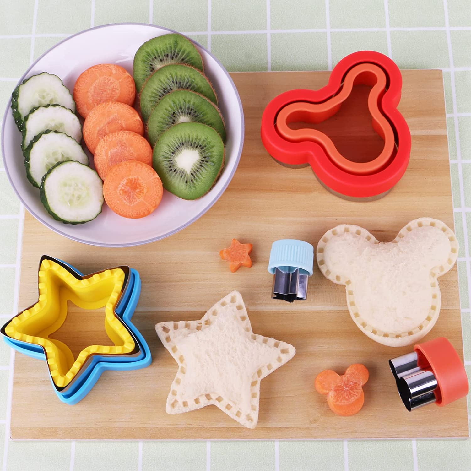  Ervige Sandwich Bread Cutter Set for Kids,Vegetable Fruit Shape  DIY Cookie Cutter Bento Lunch Box Accessories Kit: Home & Kitchen