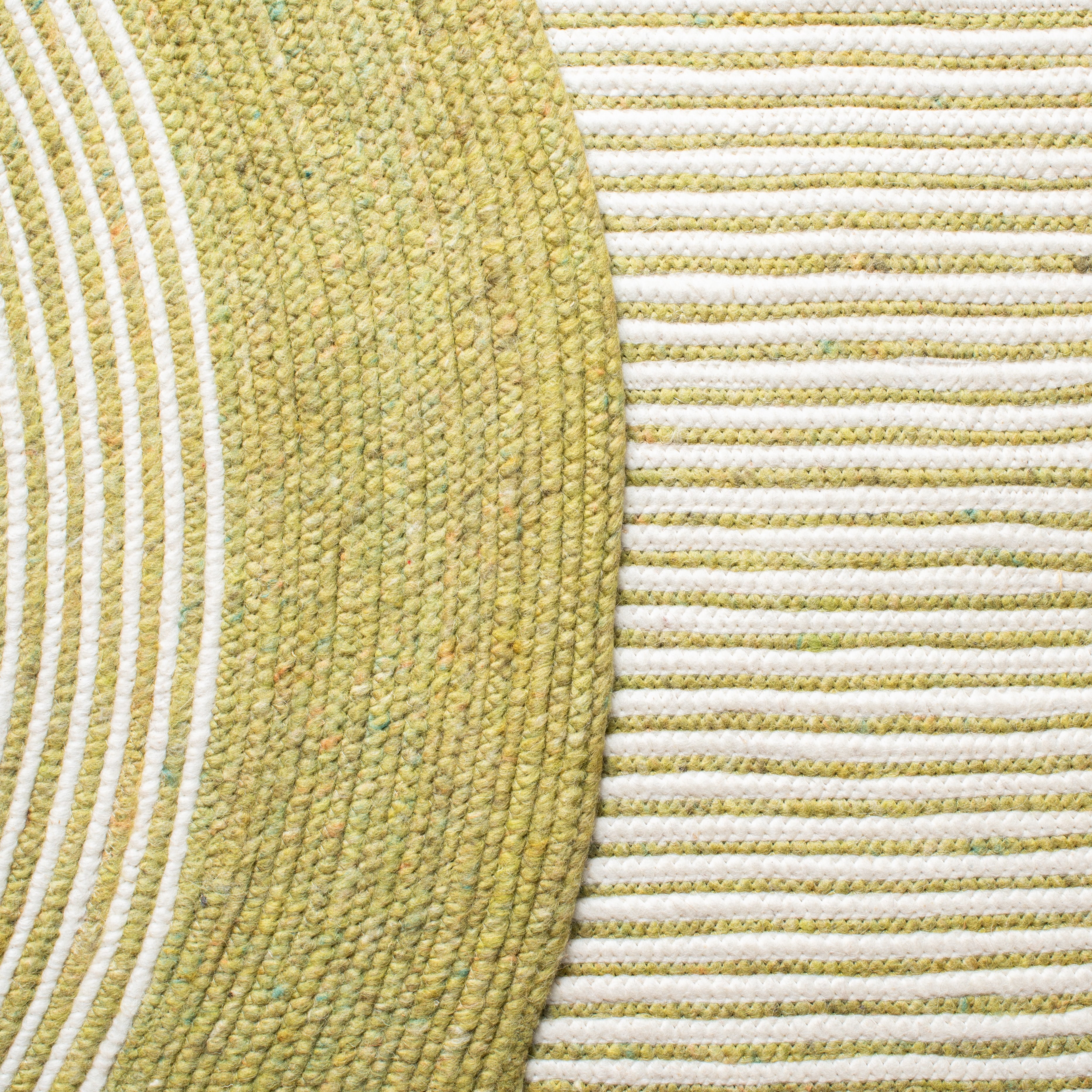 SAFAVIEH Braided Lars Geometric Reversible Area Rug, Green/Ivory, 5' x 5' Round