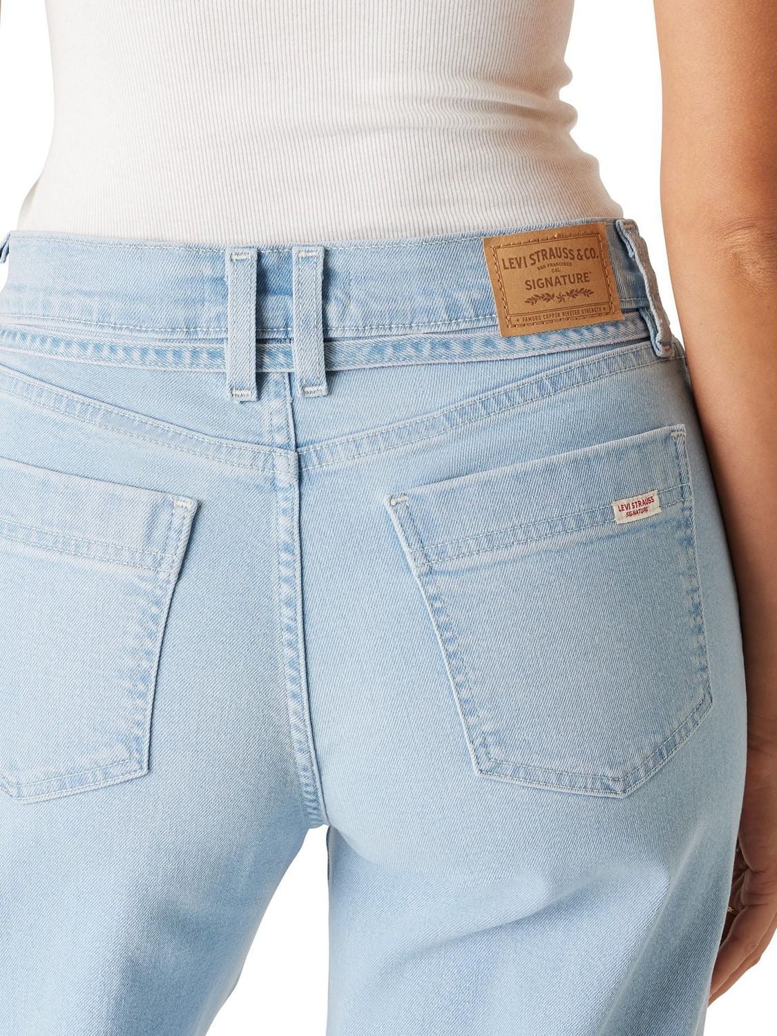 Jean jambe large ceinturé ancien pour femme Levi Strauss SignatureMC Tailles offertes : 2 – 18