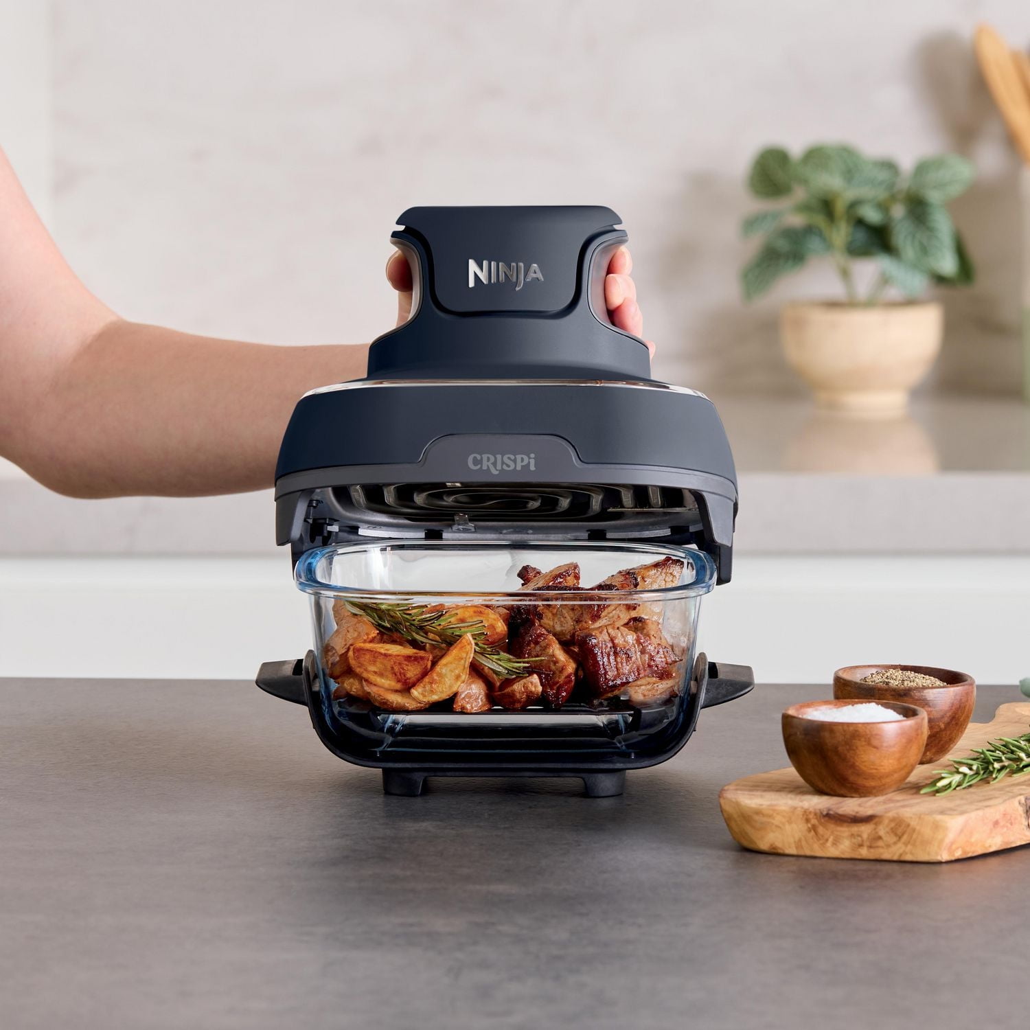 クリスピSVARTISEN75GTX Ninja Crispi™ Portable Cooking System with Crispi PowerPod