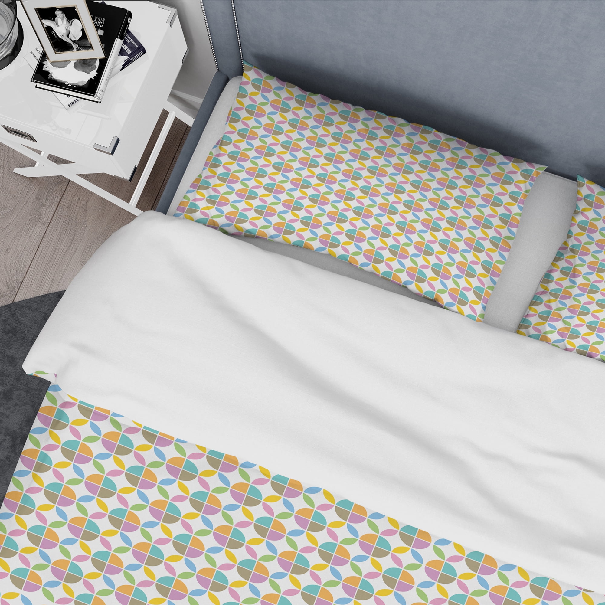 Designart 'Retro Geometric Design VIII' Mid-Century Modern Duvet Cover Set