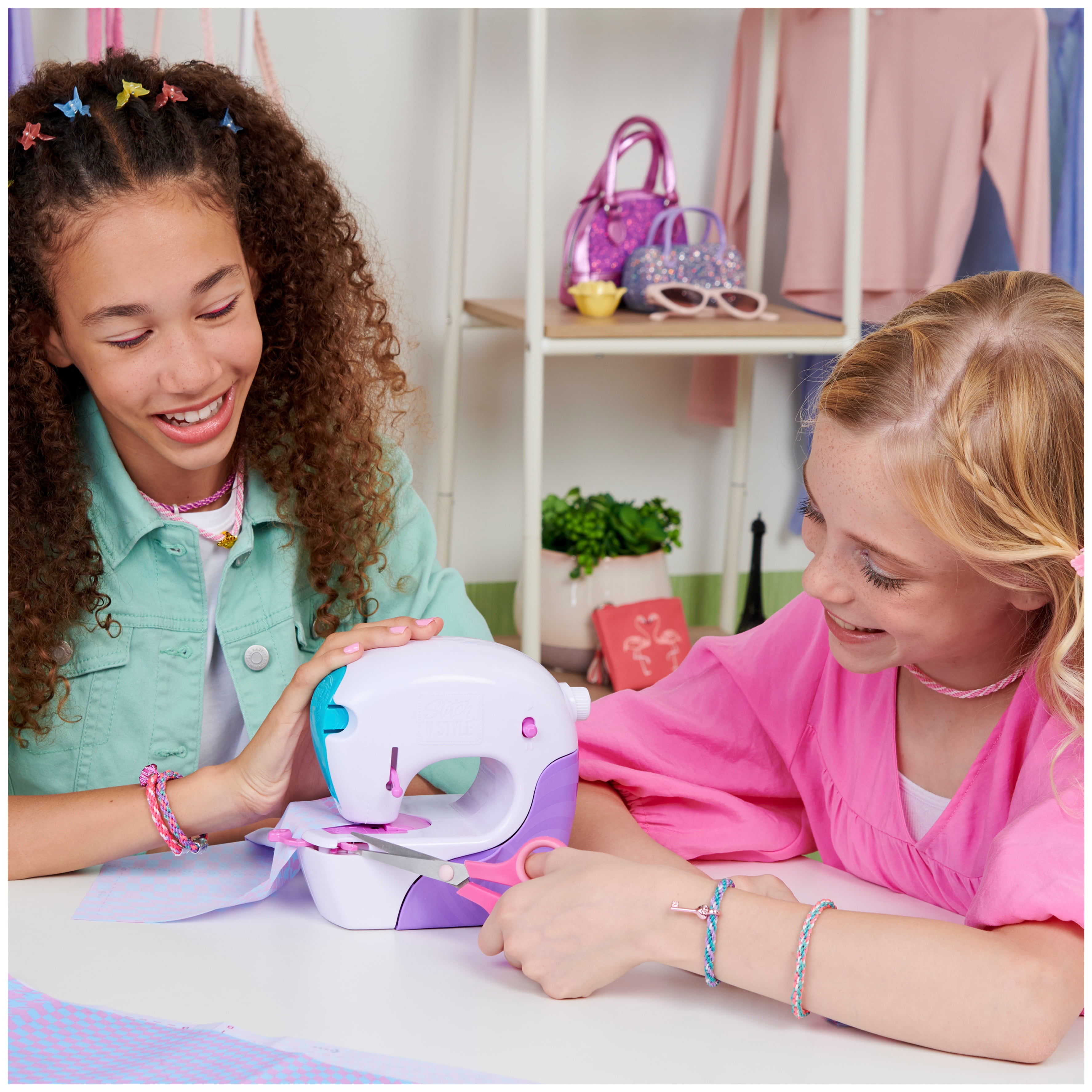 Cool Maker, Stitch 'N Style Fashion Studio Recharge avec 2 cartouches  pré-filetées, impression de tissu et transfert à l'eau, jouets pour enfants  pour
