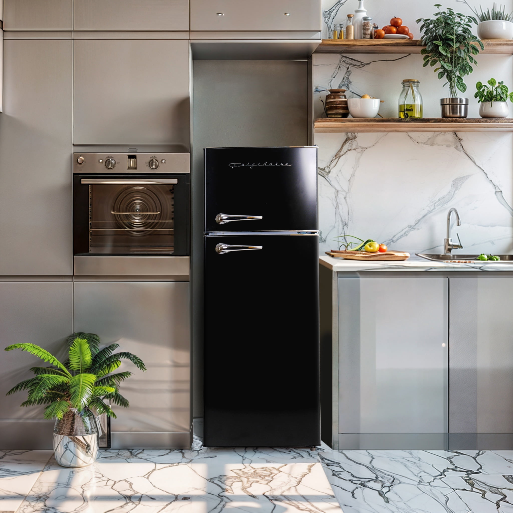 Frigidaire 7.5 Cu. ft. Top Mount Retro Refrigerator, Apartment-Size Fridge in Black