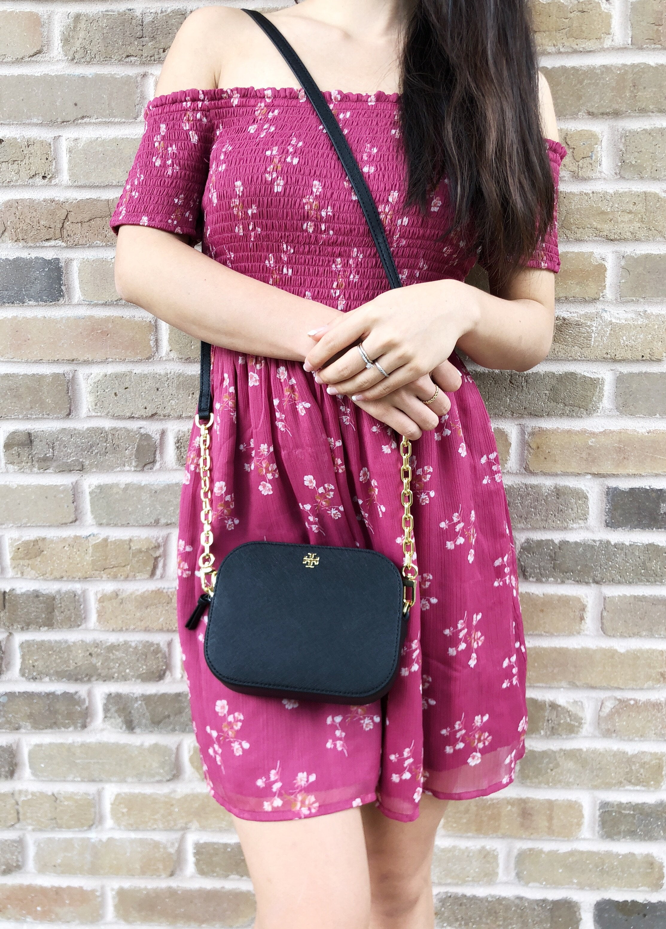 tory burch emerson round crossbody