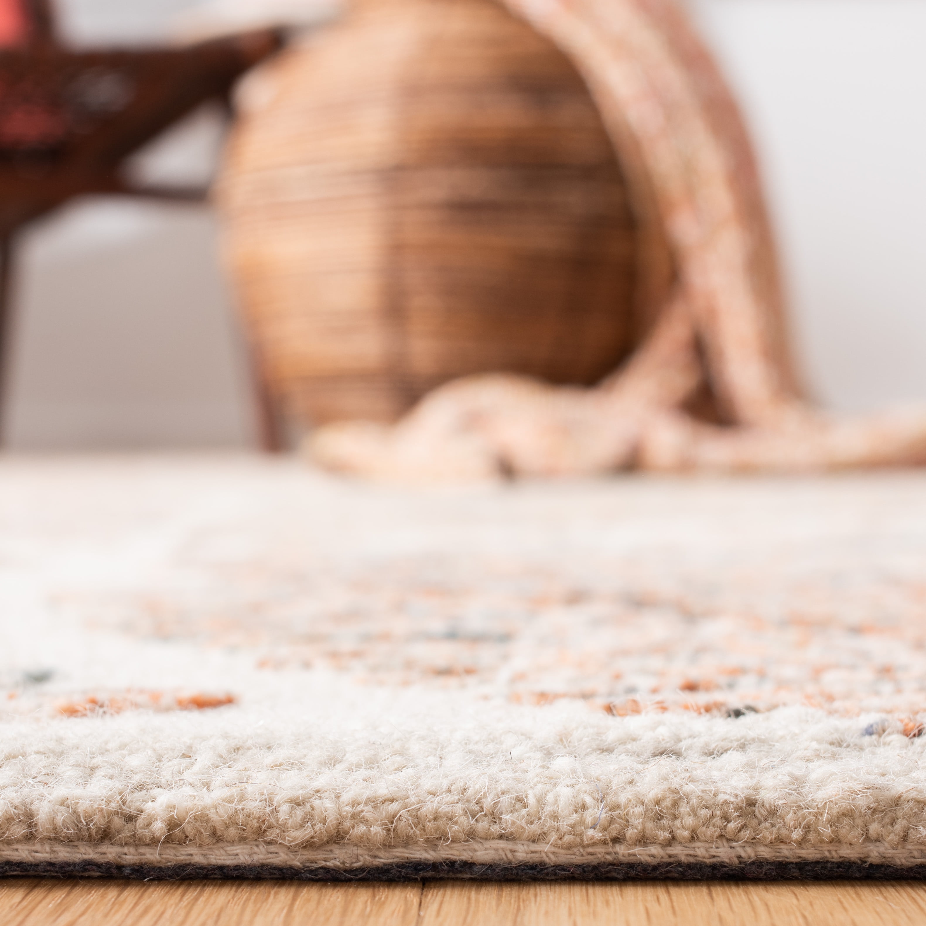 SAFAVIEH Capri Proinsias Leaves Wool Area Rug, Ivory/Brown, 11' x 15'