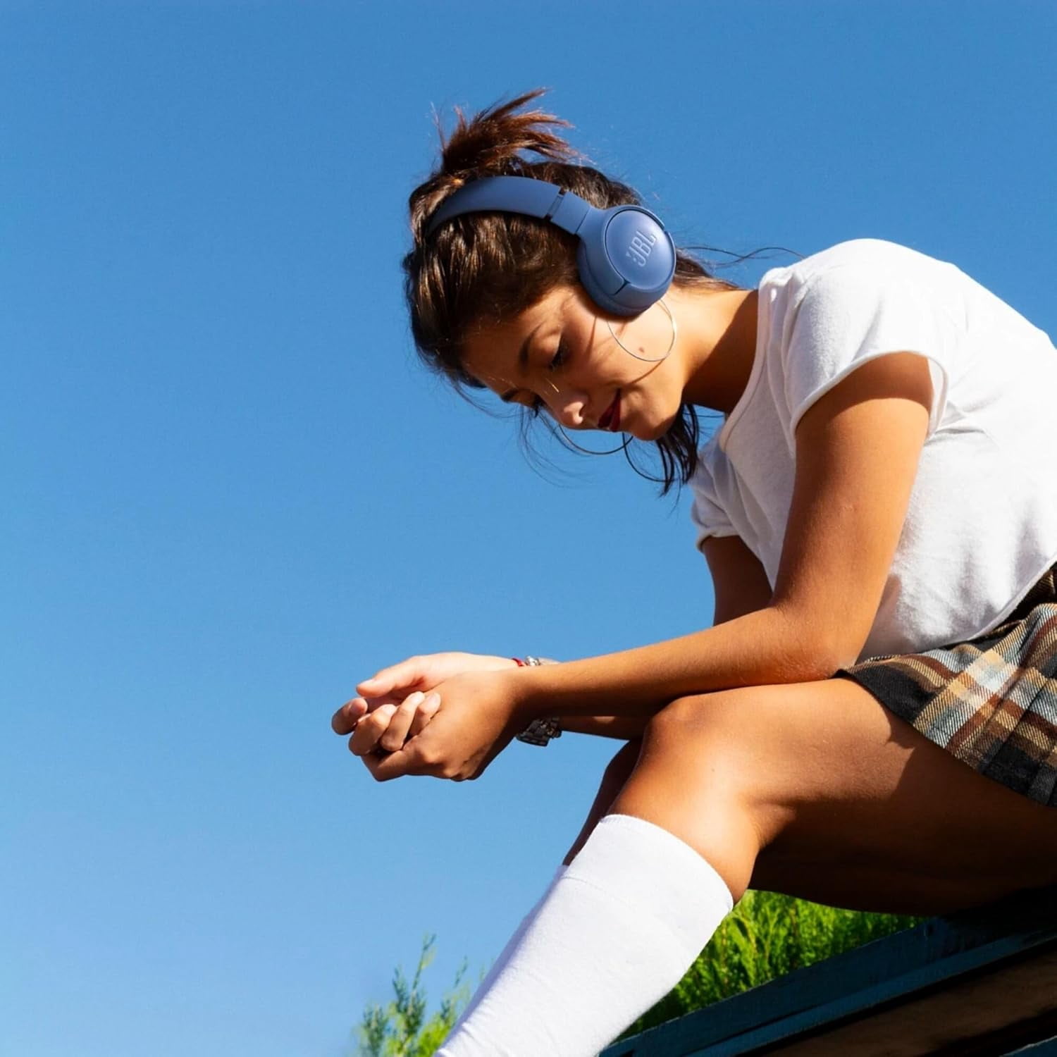 Open Box JBL Tune 520BT - Wireless on-ear headphones - Immerse in JBL Pure Bass sound wherever you go. - Blue
