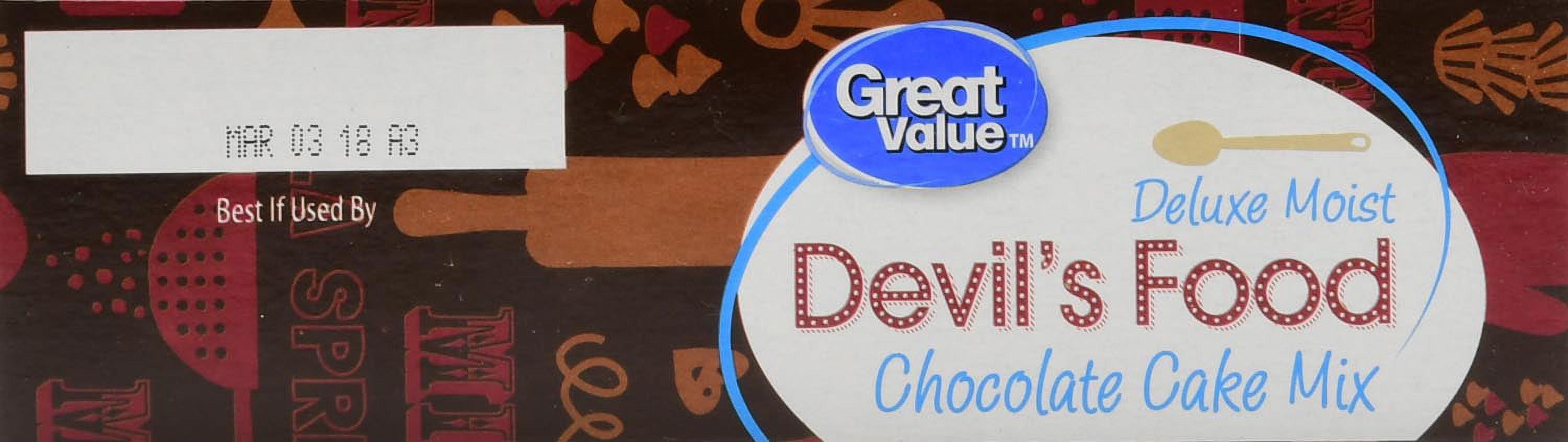 Great Value Cake Mix, Deluxe Moist Devil's Food Chocolate, 16.5 oz