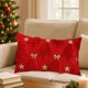 thumbnail image 1 of Cojín Decorativo con Diseño de Árbol de Navidad y Copos de Nieve | Cojín Suave para Sofá o Sillón, Ideal para La Decoración de La Sala de Estar - Poliéster Rojo, 30 X 50 Cm - 1 Unidad, 1 of 6
