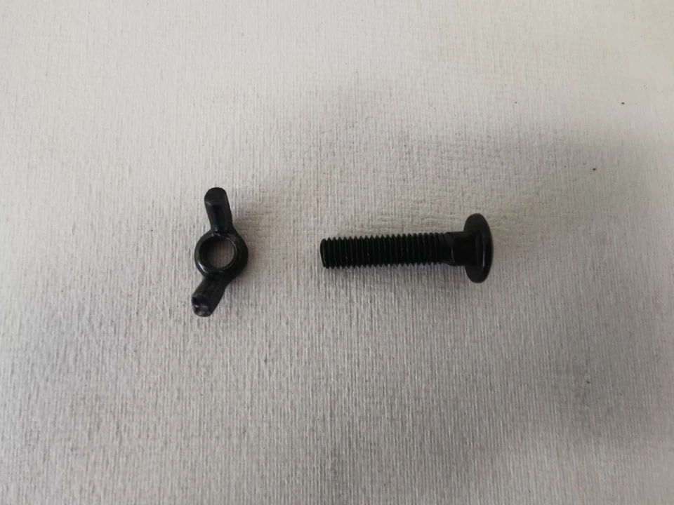 CIRCLE- M8 X 30Mm Black Carriage Bolts With Wing Nuts. Qty:(8 Sets)