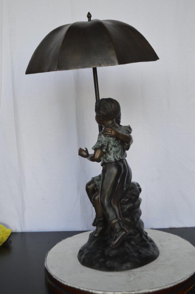 Nifao Kids Playing Under Umbrella – Outdoor Bronze Fountain, Garden Water Feature, 20"L x 20"W x 37"H