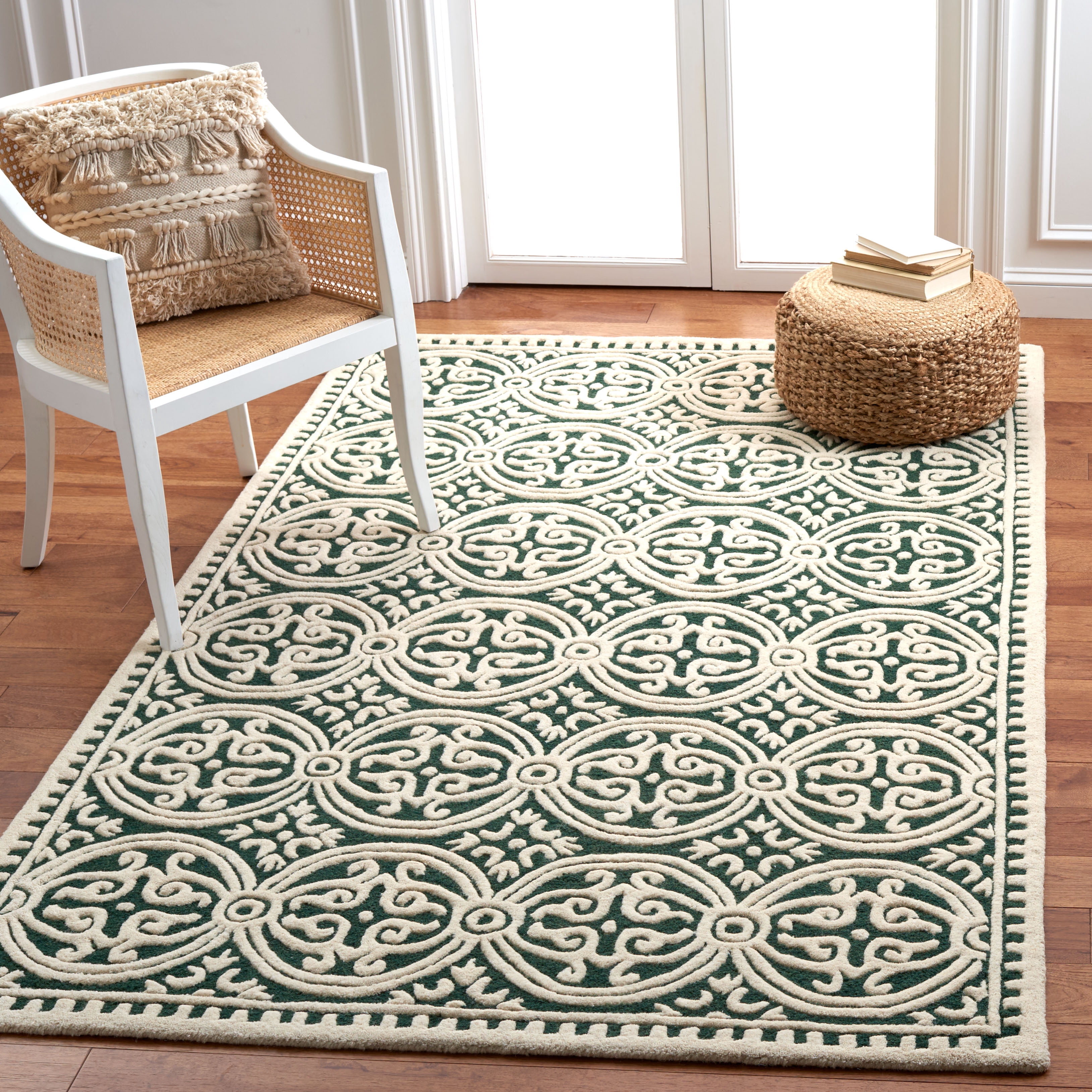 SAFAVIEH Cambridge Leslie Geometric Wool Area Rug, Dark Green/Ivory, 6' x 6' Square