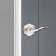 thumbnail image 4 of Manija De Puerta De Entrada Kwikset Tustin Con Cerradura Y Llave Palanca Reversible Con Llave Segura Cerradura De Puerta Exterior Para Entrada Principal Y Dormitorios Cromo Satinado Resistente A Ganzú, 4 of 5