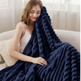 thumbnail image 3 of Forro polar de franela Blanket Bedsure Blue Twin GentleSoft Acogedor, 3 of 8