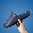 thumbnail image 1 of Sandalias de baño elegantes y suaves con diseño elástico para hombre y mujer, de secado rápido, talla 44-45 (29 cm para pies de 43-44), color azul oscuro, 1 of 1