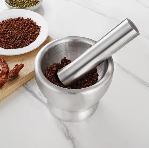 Manual 304 Stainless Steel Garlic Press - Handheld Herb and Spice Grinder for Everyday Kitchen Use