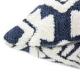 thumbnail image 2 of Coussin garni de plumes de luxe Dolce, 2 of 3