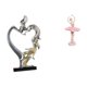 thumbnail image 1 of Figura de bailarina de pareja besándose, estatua de resina para niña, adorno de escritorio coleccionable para dormitorio, boda, oficina, sala de estud, 1 of 8