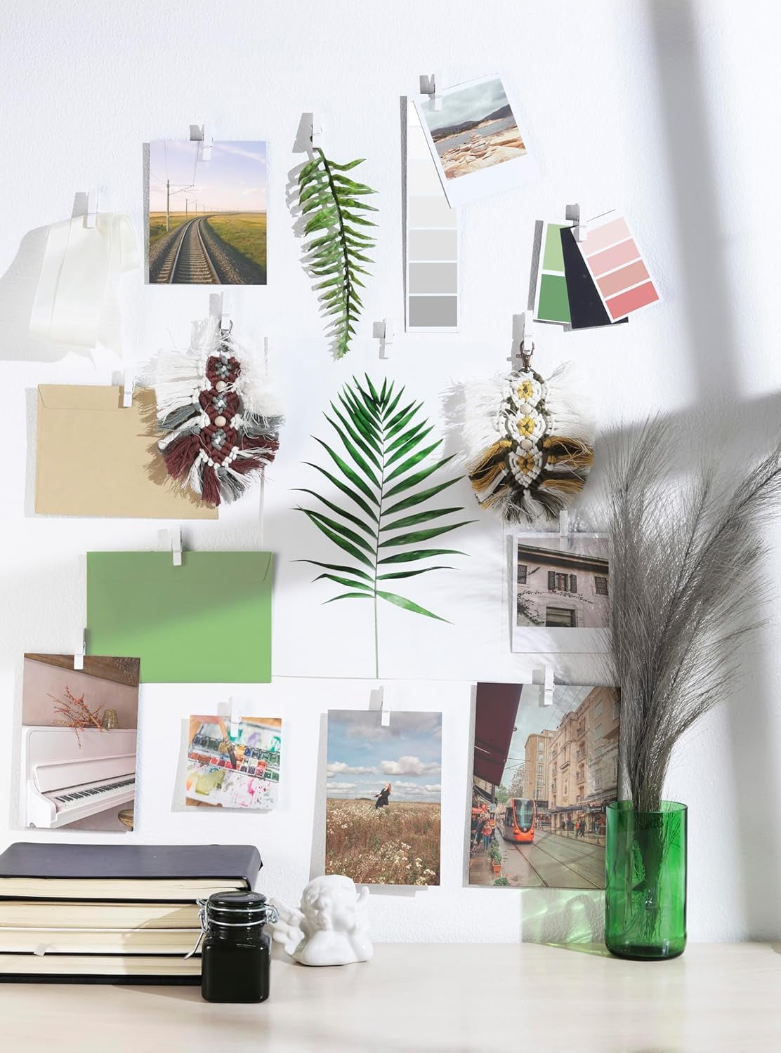 RGHJAR-50 Pack Mini Self Adhesive Clips for Pictures - White Wood Clip Photo Holders for Wall, Poster Hanger, Photo Cards Hanging Display Board & Picture Boards, Artwork Photos Holders Card Room Deco