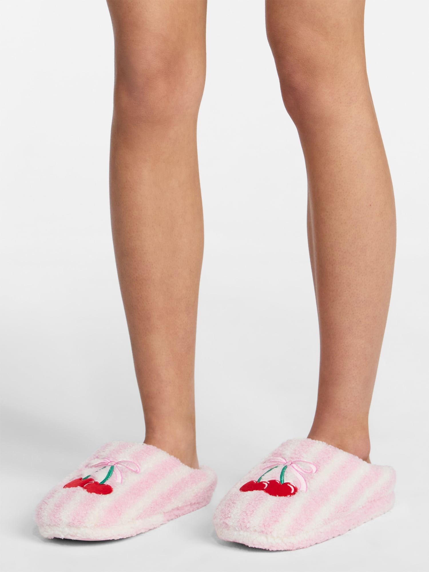 No Boundaries Women's Icon Slippers