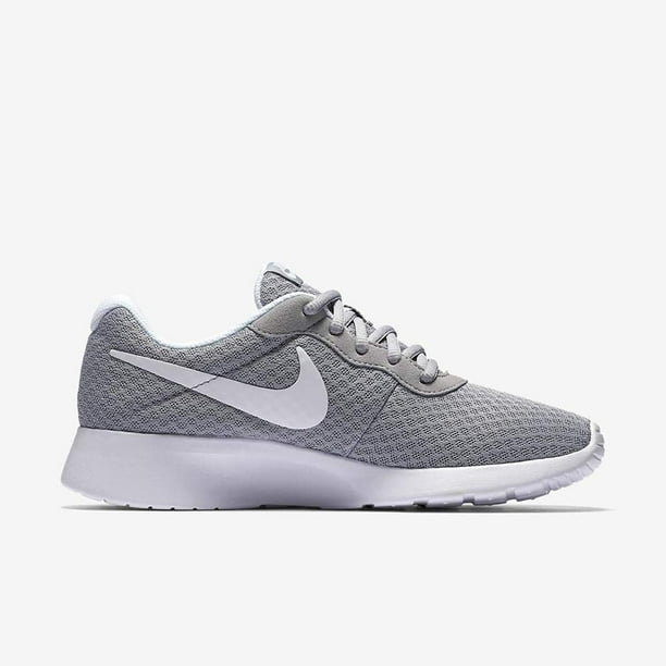 Nike tanjun hotsell wolf grey womens