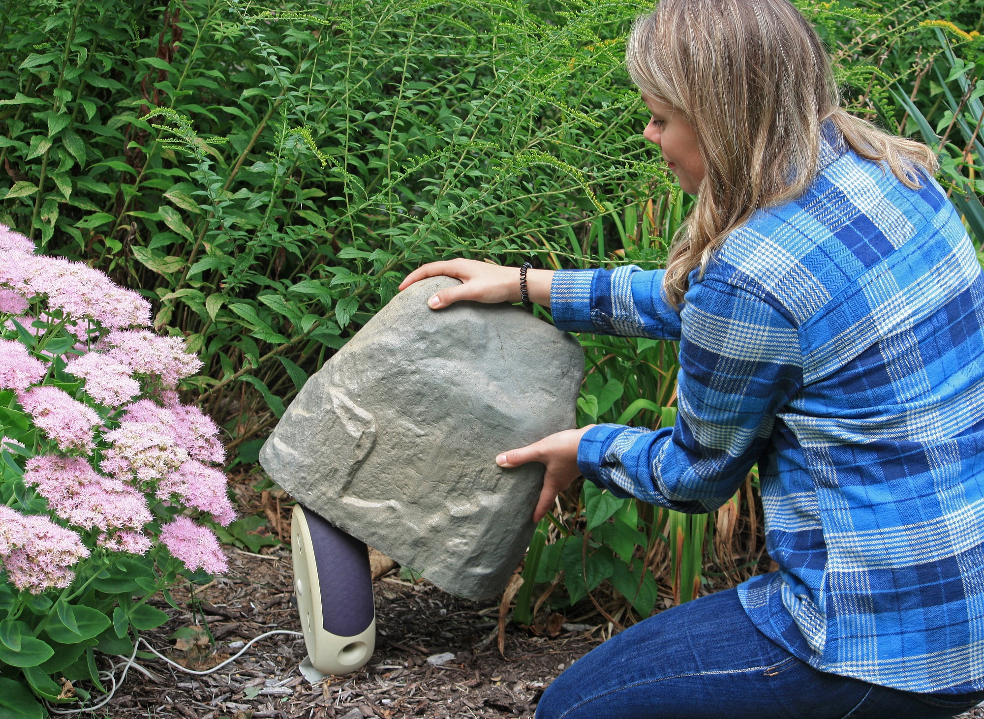 Landscape Rock – Natural Rock Appearance – Small – Lightweight – Easy to Install