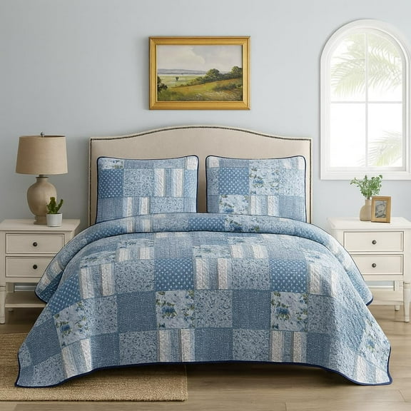 DBOZE American Traditional Floral Quilt Set Reversible Lightweight Sateen Bedspread with Matching Shams for All Seasons (Blue/White, Oversize King)