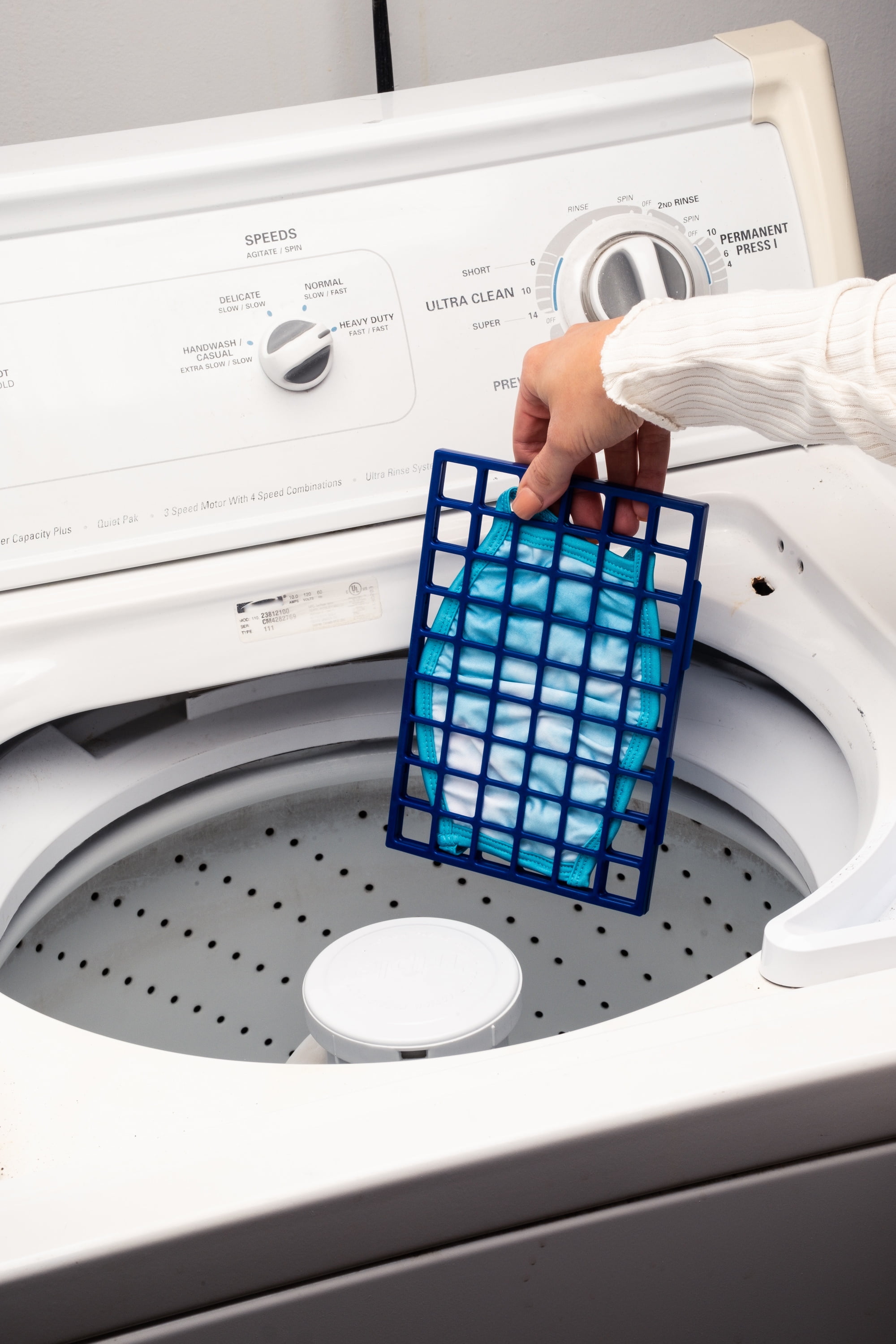 Davison Delicate and Small Clothing Laundry Washing Case. Keep Small