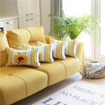 thumbnail image 1 of Lot de 4 Housses de Coussin Lombaire 20" en Multicolore, 1 of 1
