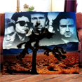 thumbnail image 1 of Manta de banda Ireland U2, cobija Decke,deka, couverture,viltti,koc,담요,deken,cobertor,frazada, täppe, teppe, cama, sofá, moda, 1 of 4