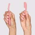 thumbnail image 3 of Set de maquinillas de afeitar para uso facial Tweezerman Tea Rose Prep and Plane, 3 of 6