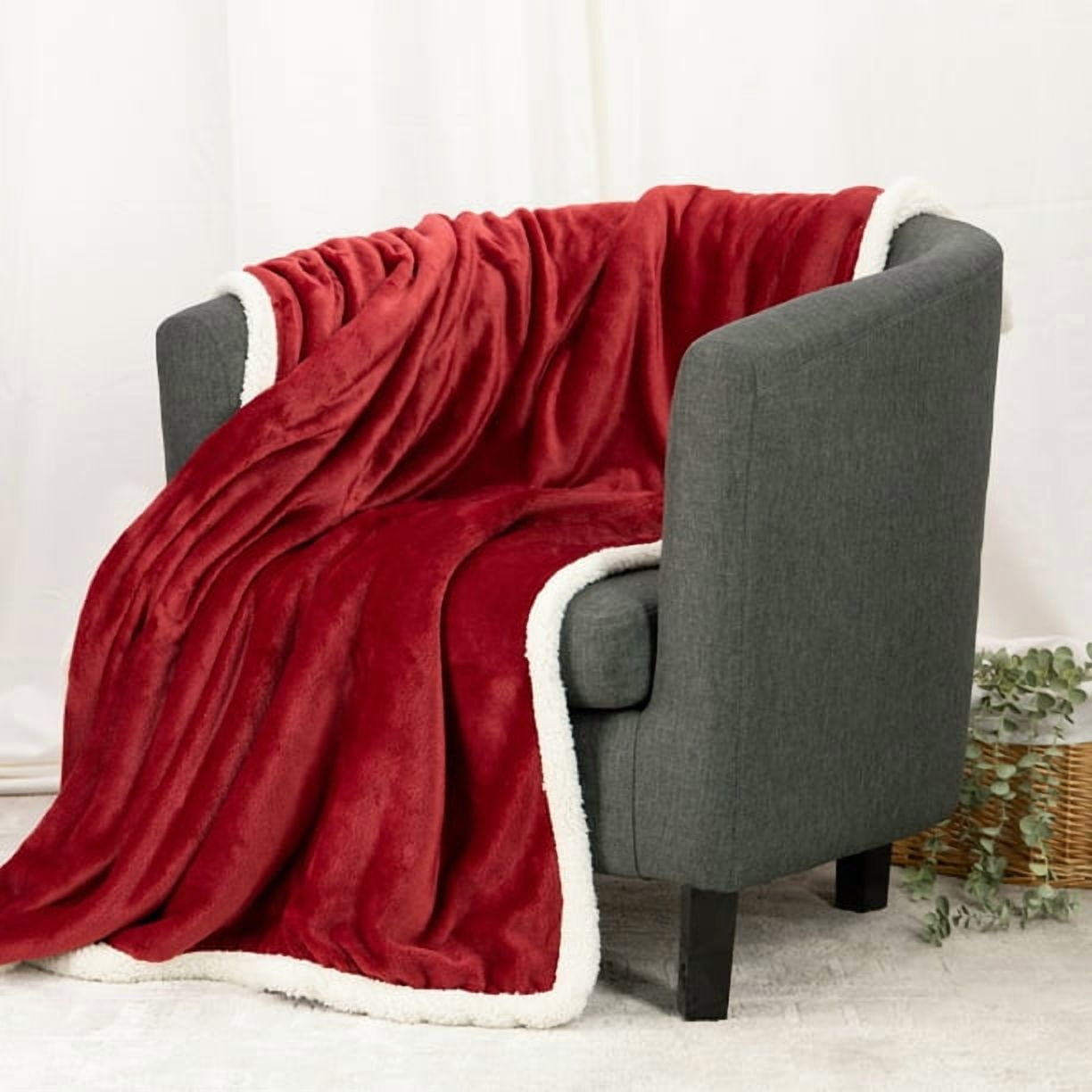 Beddora Couverture de Luxe en Flanelle Sherpa – 50” x 60” – Ultra-Douce & Chaude – 450 GSM Polaire Réversible – Couverture d'Hiver Confortable pour Canapé Ou Lit – Rouge
