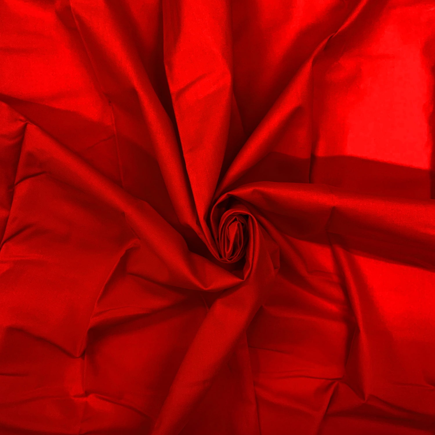Shason Textile 45" x 3 yd 100% Cotton Solid Print Craft Fabric, Red