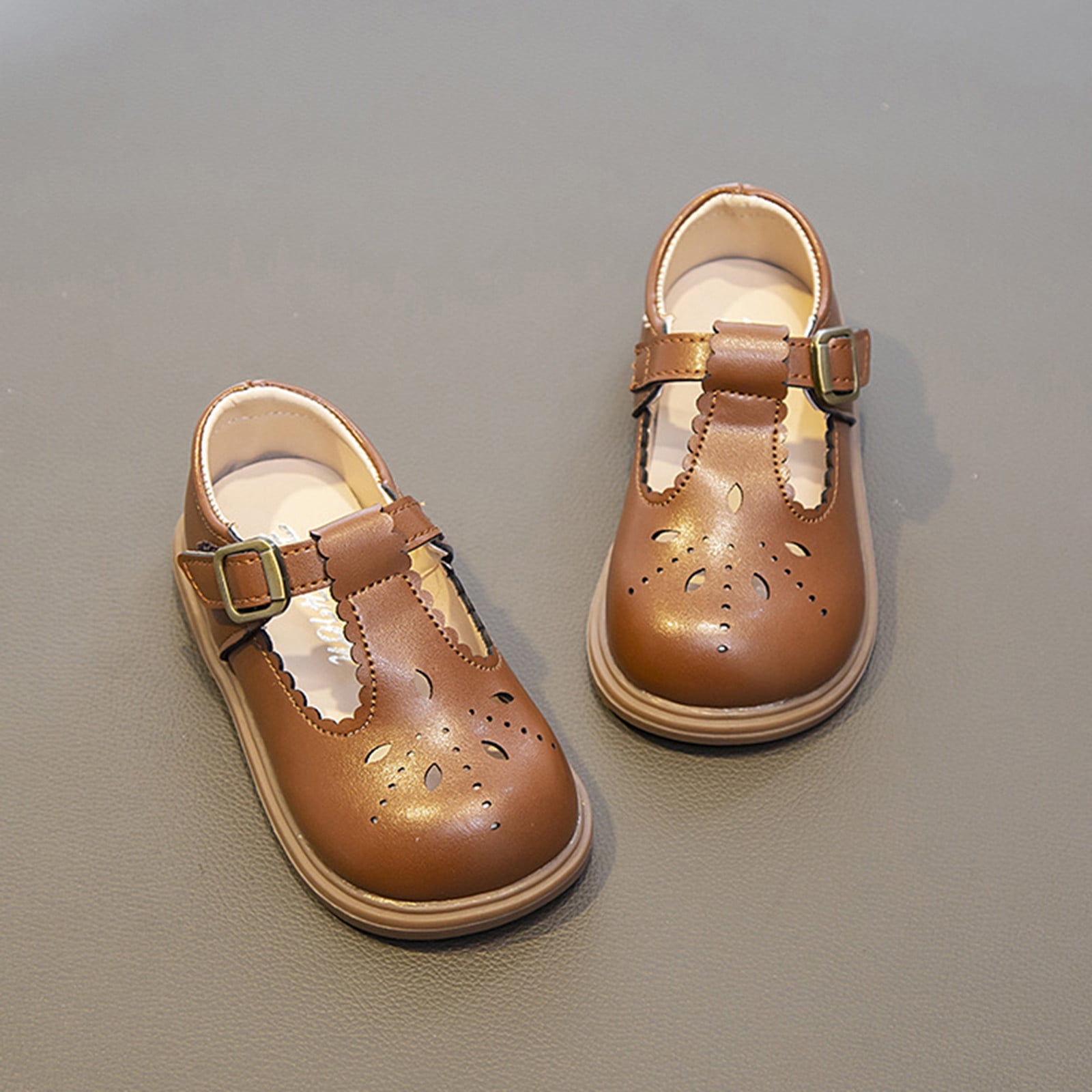 Big Kid Girls Shoes Kids Chose Small Leather Shoes for Boys and Girls Retro Style Hollowed Out Soft Soled Casual Gommino Shoes for Children Female